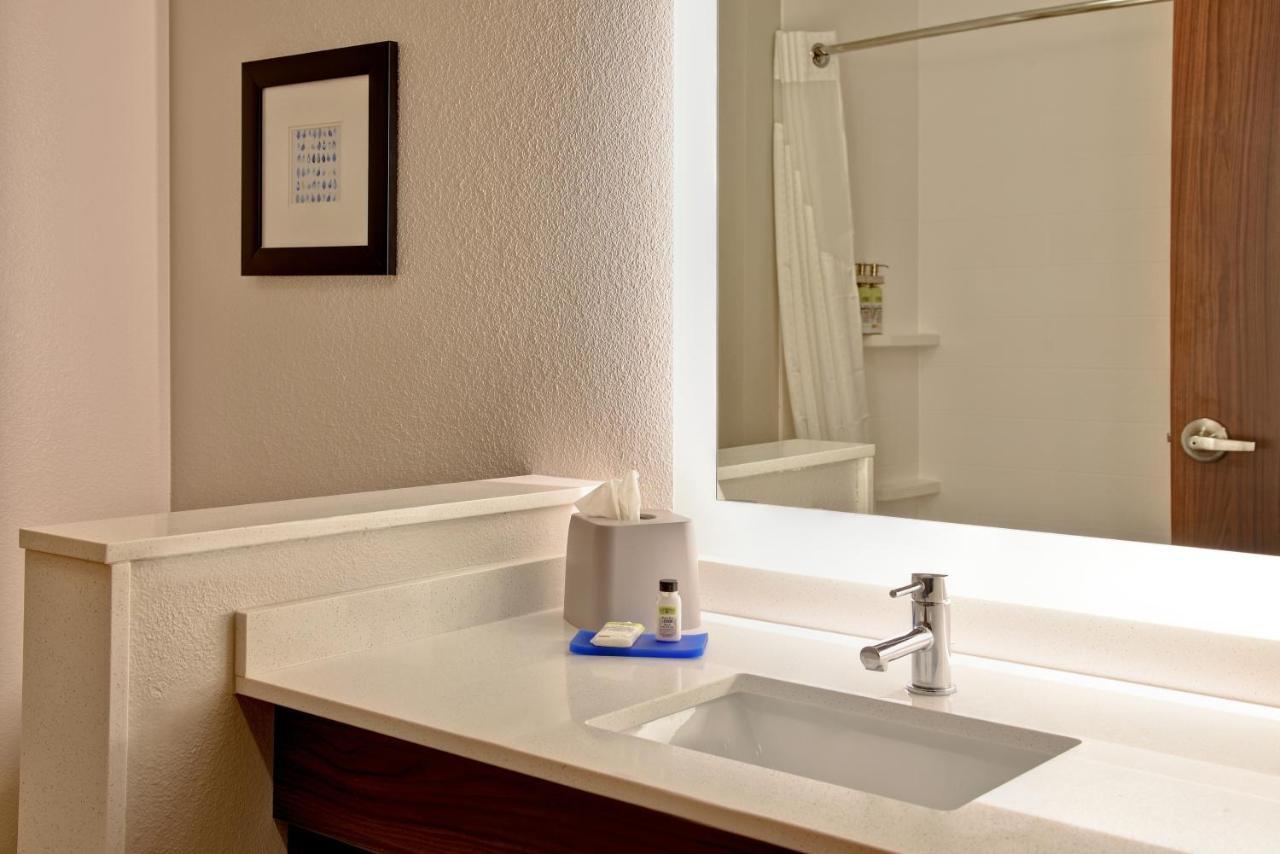Holiday Inn Express & Suites - Ottawa By Ihg Eksteriør bilde