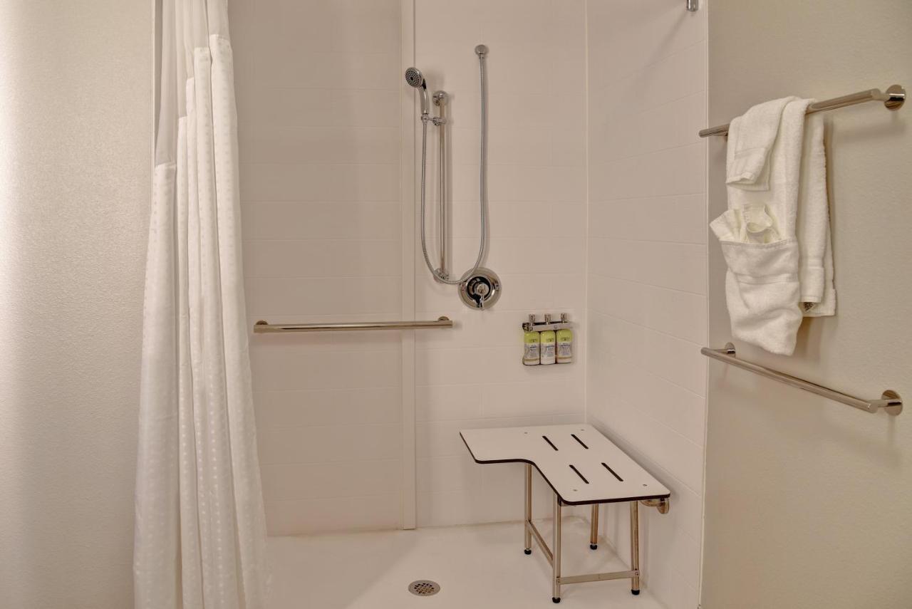 Holiday Inn Express & Suites - Ottawa By Ihg Eksteriør bilde